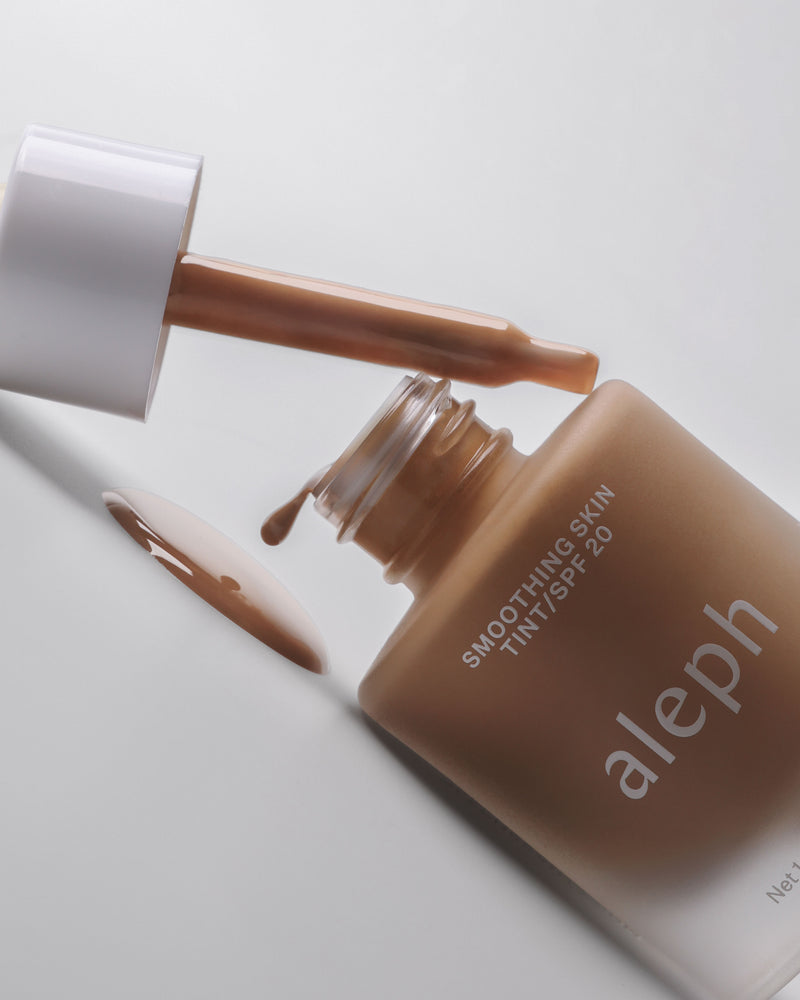 Close up of Smoothing Skin Tint product
